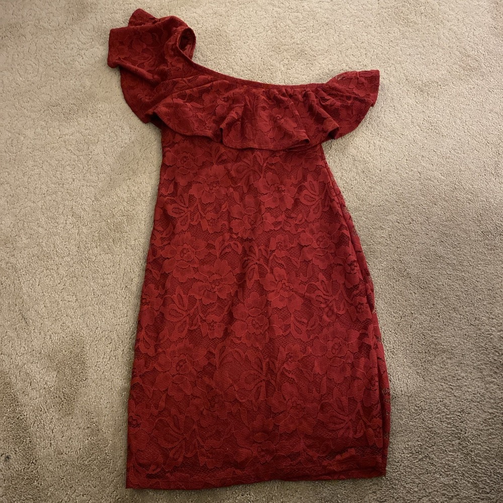 NWT EXPRESS WOMEN'S RED LACE OFF-THE-SHOULDER MINI DRESS LINED SIZE‎ XS